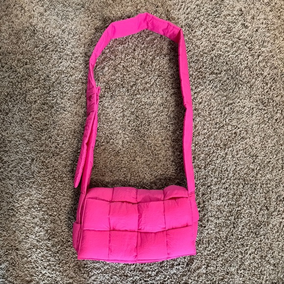 NWOT Bottega Veneta Puffer Side Bag Dupe - Picture 1 of 14